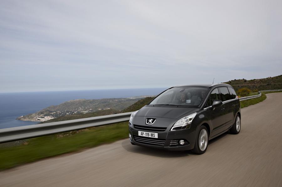  Peugeot 5008 2009 года  (фото 114 из 122)
